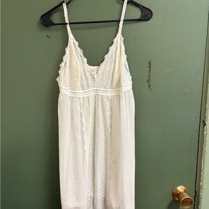 Elegant White Lace Nightgown